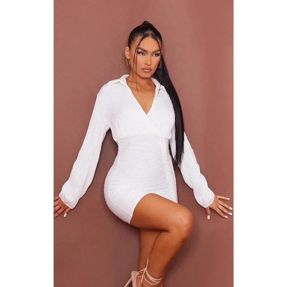 PrettyLittleThing Dresses & Skirts - PrettyLittleThing White Long Sleeve Textured Mini Dress / XS